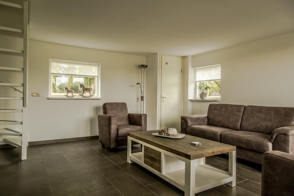Het Kleine Landgoed Villa Haarle Bagian luar foto